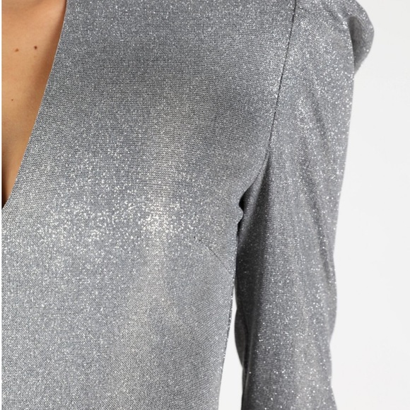 Silver keyhole Dress - Picture 3 of 6